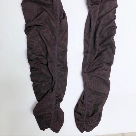 Fabletics Cashel Foldover PureLuxe Leggings Size Medium Ruching Plum Activewear - Picture 6 of 9